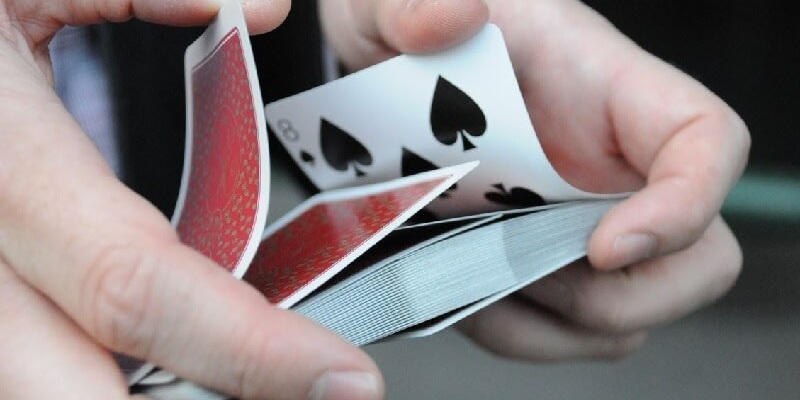 Hướng dẫn chi tiết các bước gian lận trong chia bài